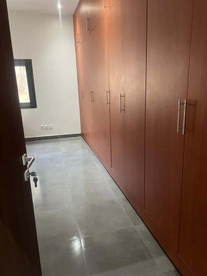 Appartement F4 Luxe - 3 Chambres Avec Jardin - Almadies Dakar