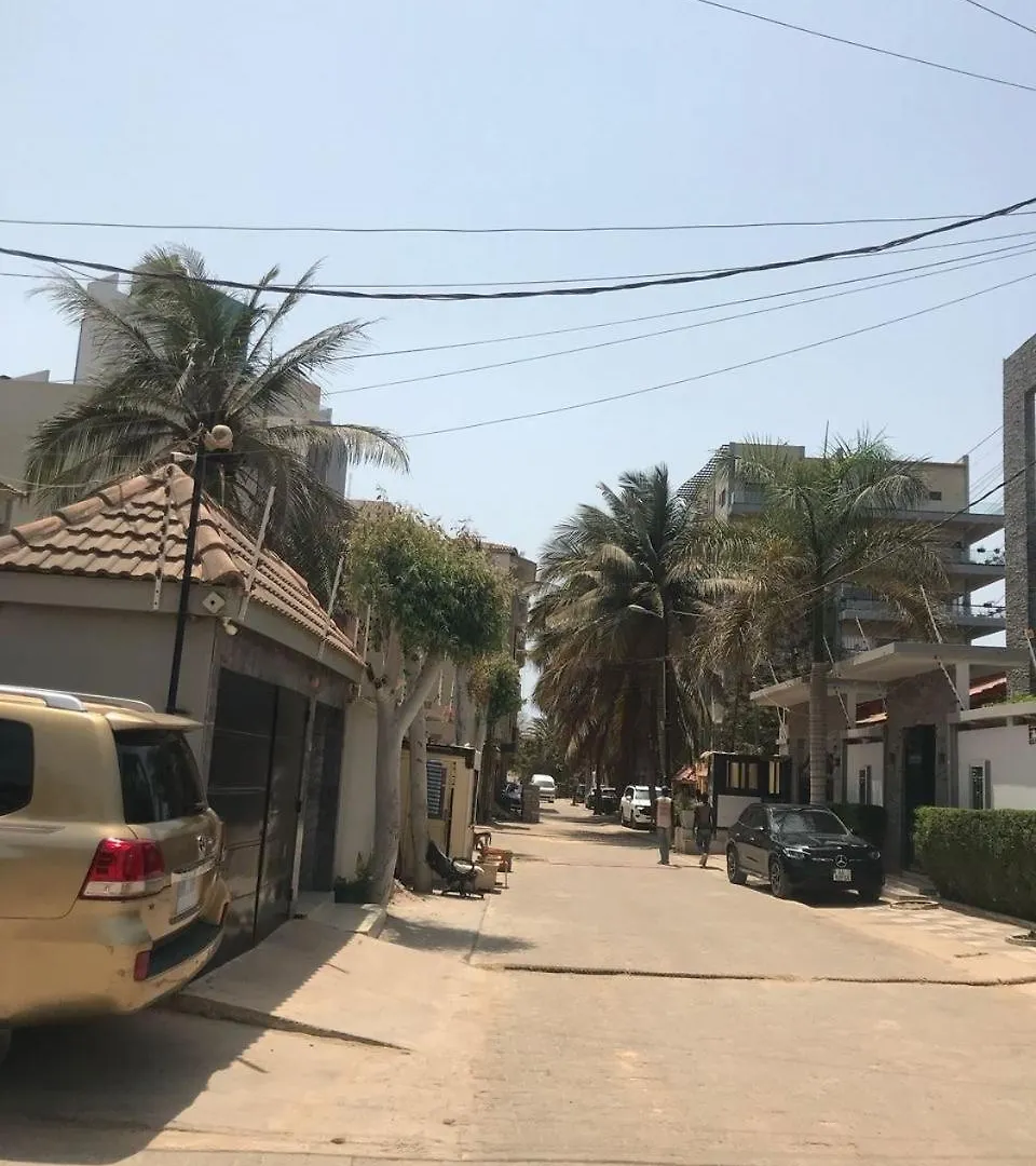 Appartement F4 Luxe - 3 Chambres Avec Jardin - Almadies Dakar Apartment