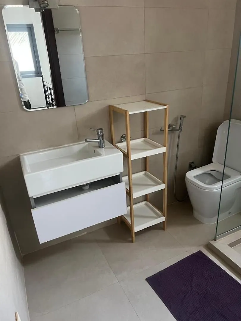 Appartement F4 Luxe - 3 Chambres Avec Jardin - Almadies Dakar Apartment