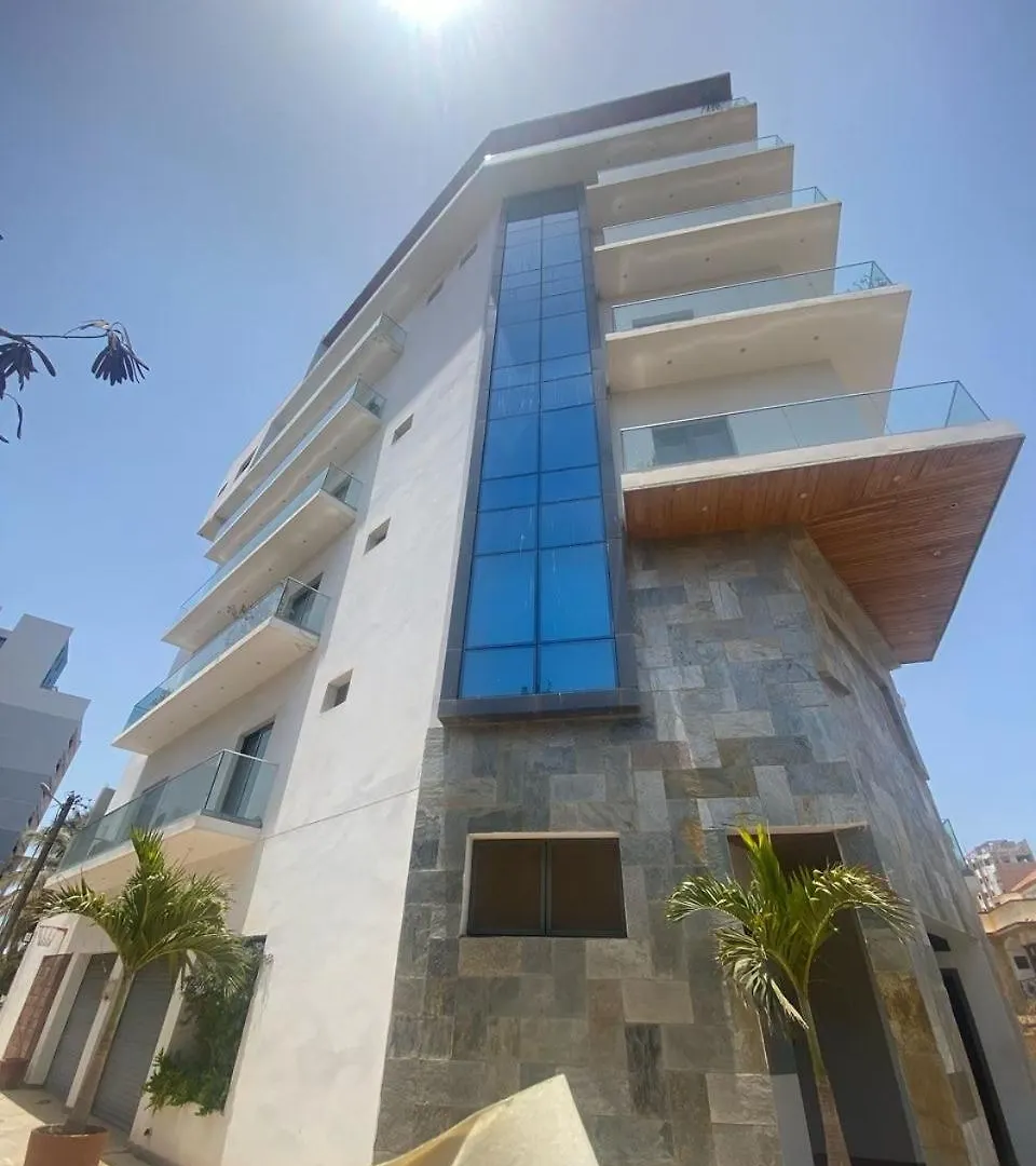 Appartement F4 Luxe - 3 Chambres Avec Jardin - Almadies Dakar Apartment